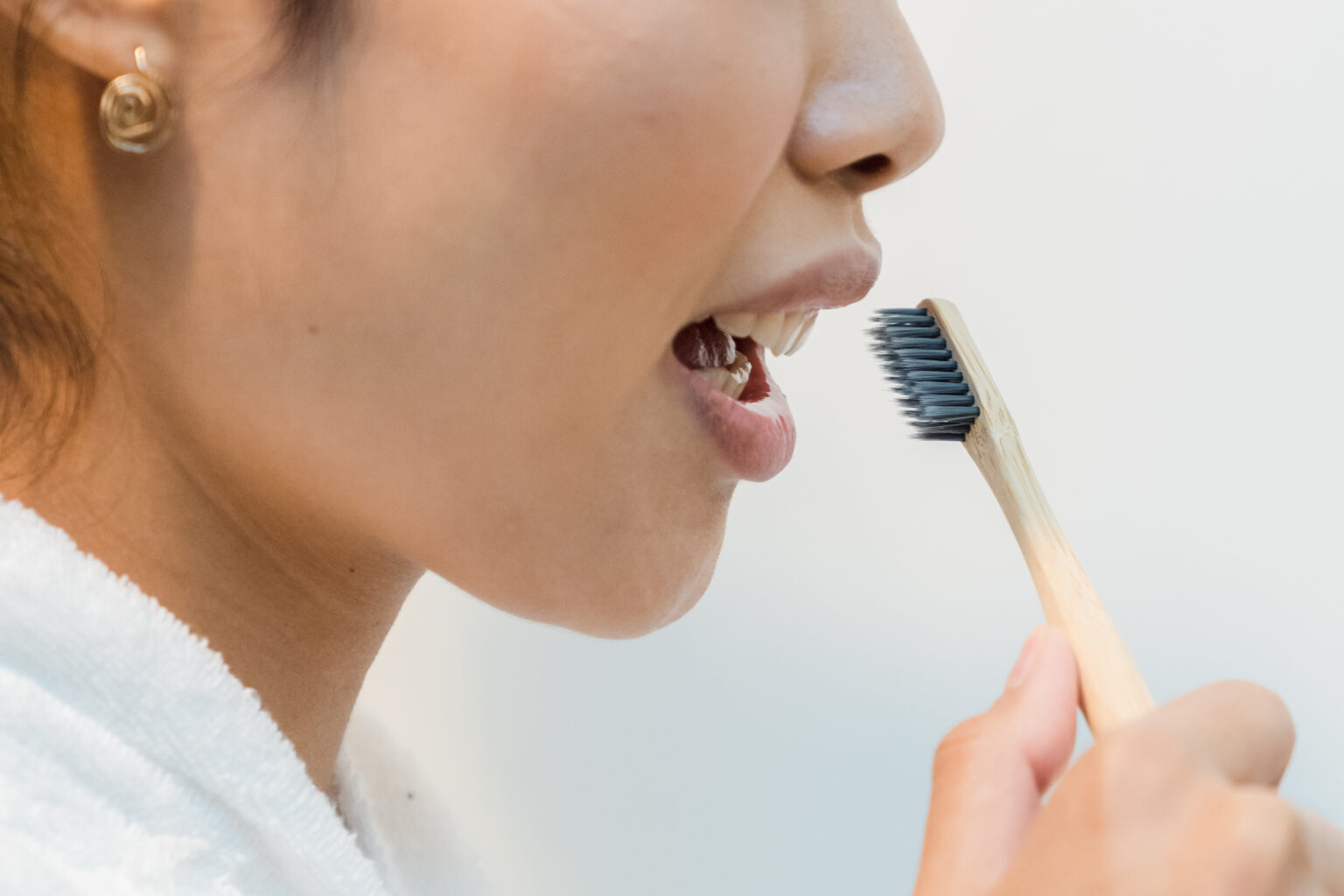 How Many Times a Day Should You Brush Your Teeth? - Express Dentist